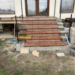 ДСДимов - Полагане на клинкер на веранда и облицовка на врата в къща, Манастирски рид.