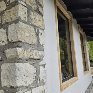 Цялостен ремонт и реновиране на стара къща в с. Приселци